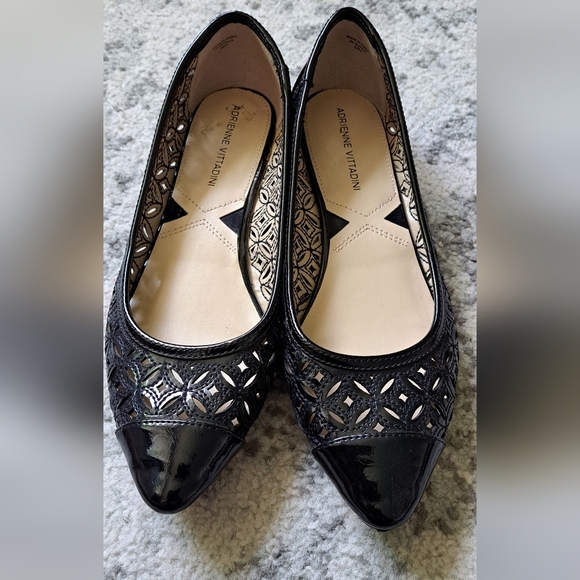 Adrienne Vittadini Black Patent Leather cutout flats Size 8.5 - Picture 5 of 5